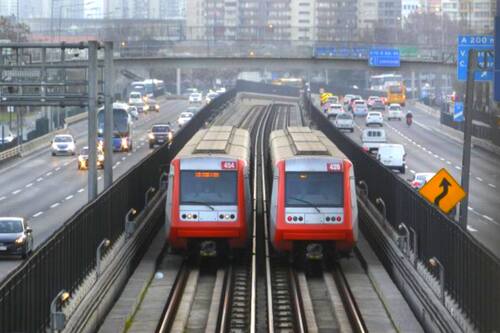 Metro de Santiago: Tramo de la Línea 5 se encuentra sin funcionamiento por persona en las vías