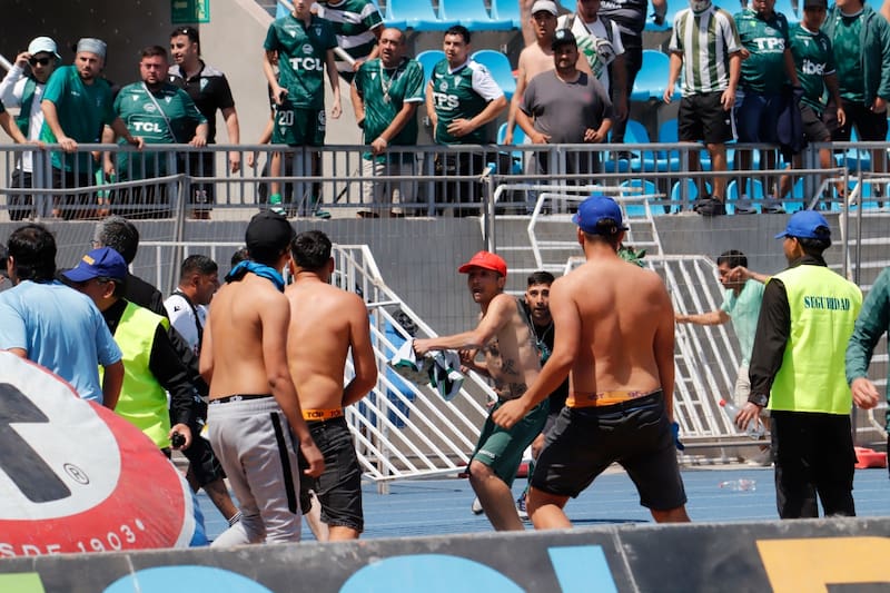 y Santiago Wanderers protagonizaron pelea en Primera B.
