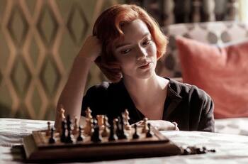 “Gambito de Dama” celebró nuevo récord en Netflix