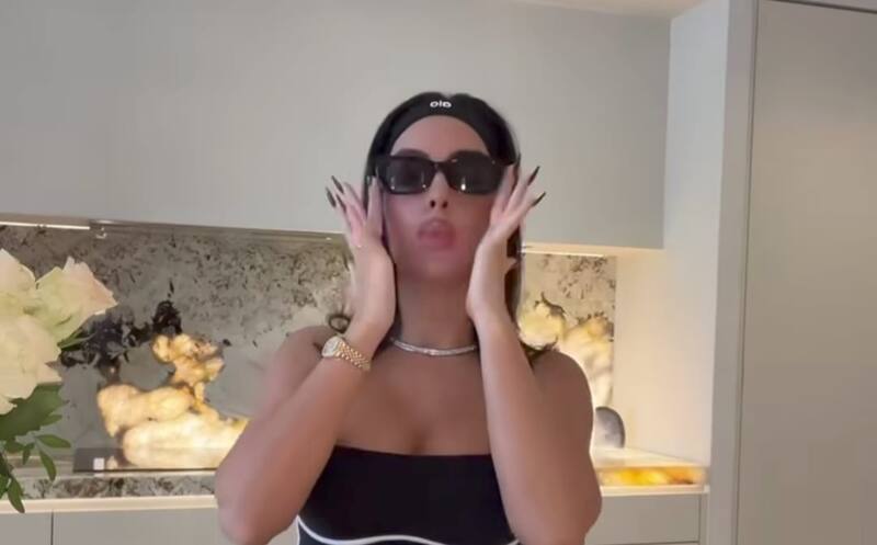 sufrió cuando se puso a cortar una cebolla.