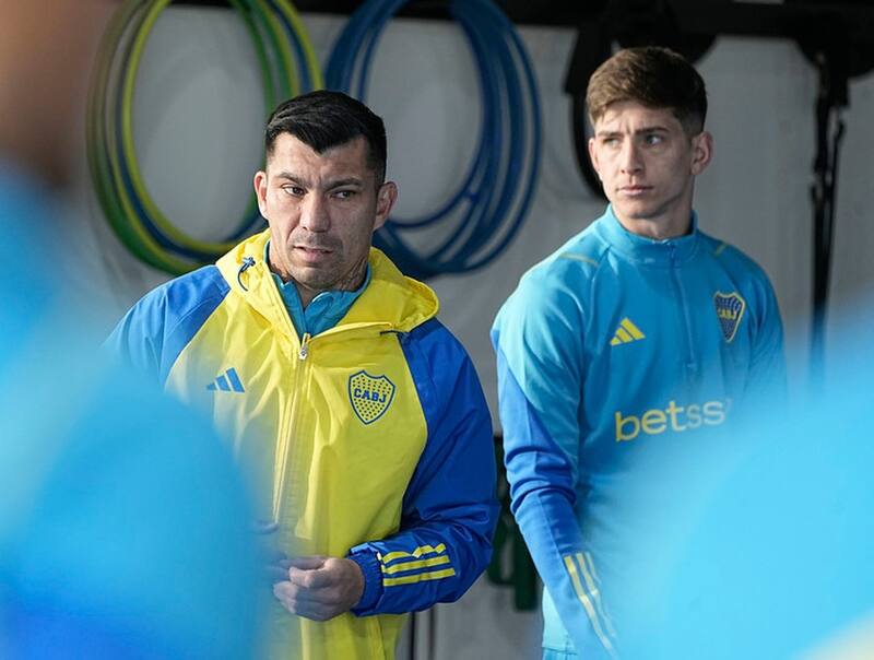 Gary Medel junto a Tomás Belmonte, dos de los refuerzos más cuestionados en Boca.