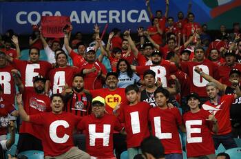 El impresionante carnaval que armó la Marea Roja en la previa del triunfo ante Ecuador por Copa América