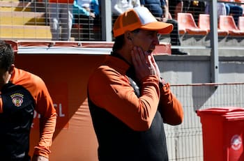 ¿Se juega su puesto como DT? La postura de Cobreloa sobre la continuidad de César Bravo