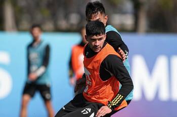 Duro golpe: el jugador de Colo Colo que sigue “cortado” tras la partida de Jorge Almirón