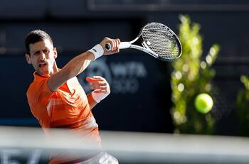 Novak Djokovic gana el ATP de Adelaida y empata a Rafael Nadal en cantidad de títulos