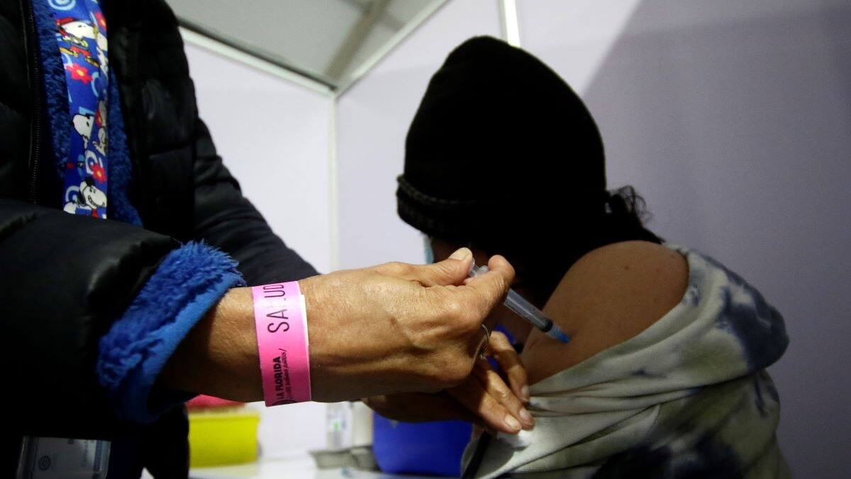 Desde los 3 años: ISP define si autoriza vacunación en menores de edad