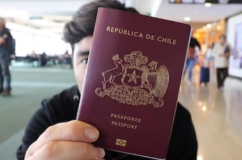 Tres razones por las que un fiscal de California pidió suspender la Visa Waiver con Chile