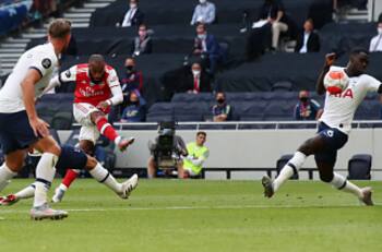 Video: El tremendo remate de Lacazette para el gol del Arsenal ante el Tottenham