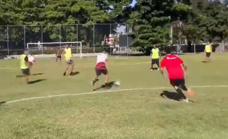 se despachó con un golazo en Brasil.