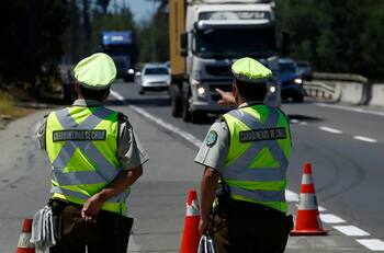 VIDEO | Impactante asalto a camión en Ruta 78: Dejó a dos baleados, un secuestrado y un auto quemado