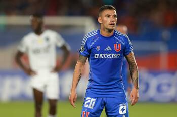 Vuelve Charles Aránguiz: esta es la formación de U. de Chile para enfrentar a Carabobo