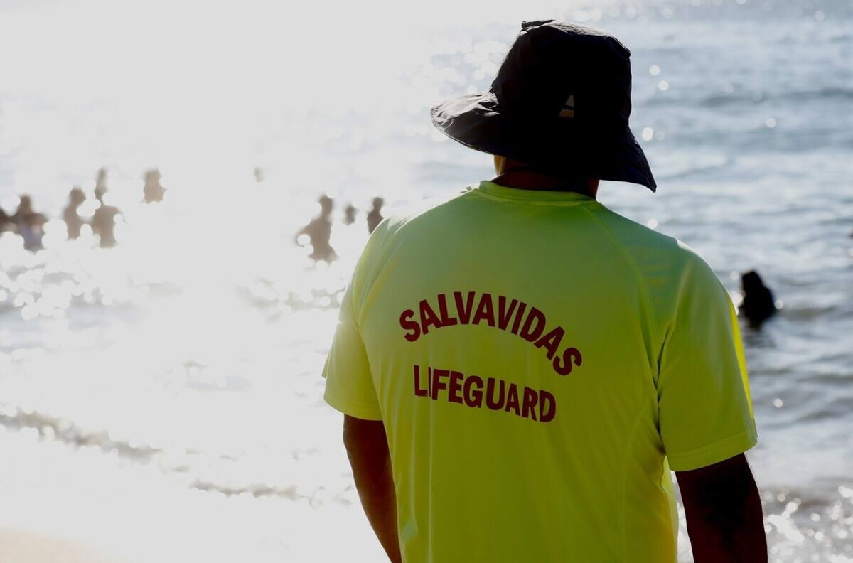 VIDEO | Salvavidas fueron agredidos por grupo de sujetos en Playa Chica de Papudo