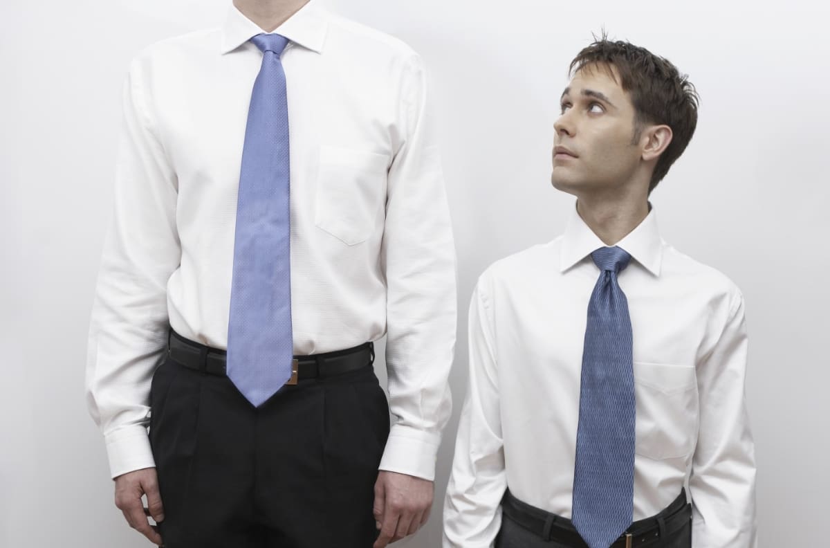 ¿Chicos pero peligrosos?: Estudio revela que los hombres bajos son más propensos a ser psicópatas