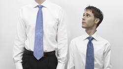 ¿Chicos pero peligrosos?: Estudio revela que los hombres bajos son más propensos a ser psicópatas