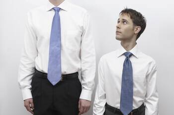 ¿Chicos pero peligrosos?: Estudio revela que los hombres bajos son más propensos a ser psicópatas