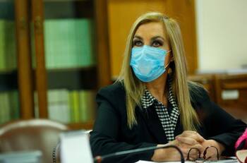Oposición se va en picada contra Pamela Jiles por abstención en votación de censura