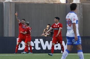 La UC se alejó del sueño de entrar a la Copa Libertadores luego de caer ante Unión La Calera