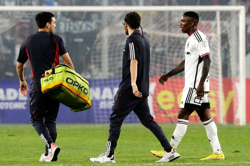 Fabián Castillo se perderá el Clásico de Colo Colo con la UC y el próximo partido de Copa Libertadores. (Crédito: Agencia Aton)