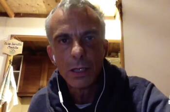 Pablo Schwarz contra Carabineros: “Si me entran a robar no llamo a los pacos ni cagando. Me dan miedo, porque son asesinos”