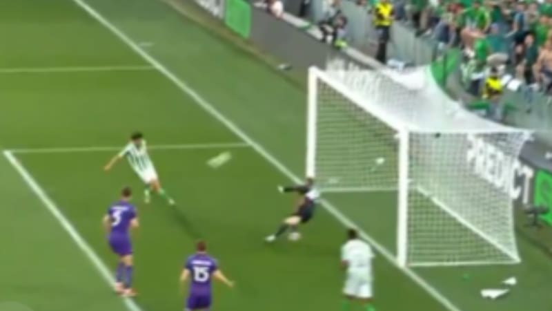 Pudo ser el blooper del año: así fue el gol del Real Betis que abrió el marcador ante la Fiorentina