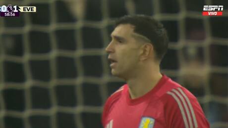 VIDEO | Así relataron en ESPN el error de Dibu Martínez que le costó la derrota a Aston Villa