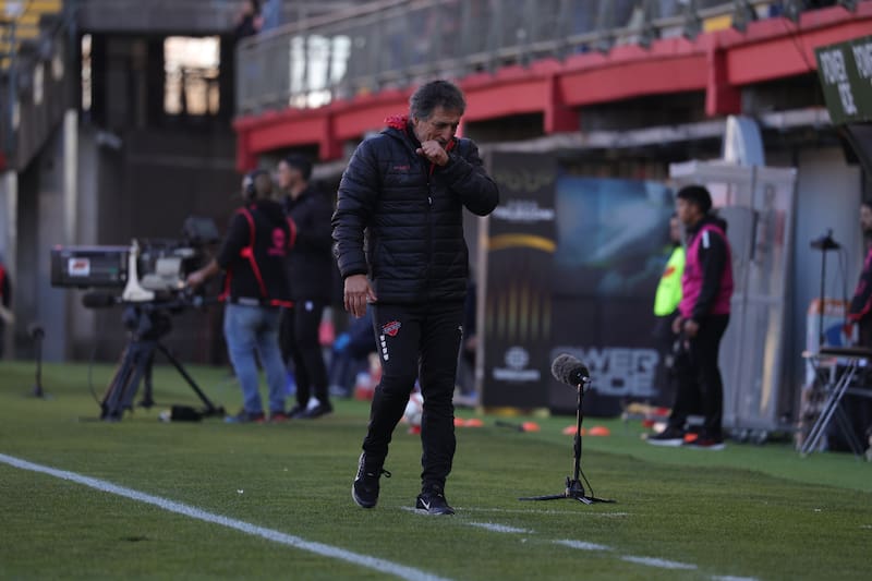 habló sobre su relación con los dirigentes de Ñublense. (Foto: Aton)