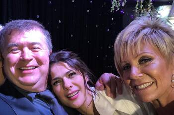 Tonka Tomicic y Martín Cárcamo encabezan los saludos a Mauricio Correa tras la partida de su madre