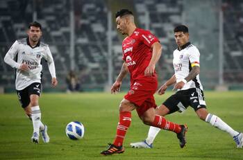 En Ñublense anticipan que Lorenzo Reyes podría volver ante Colo Colo: "Tiene unas capacidades tremendas"