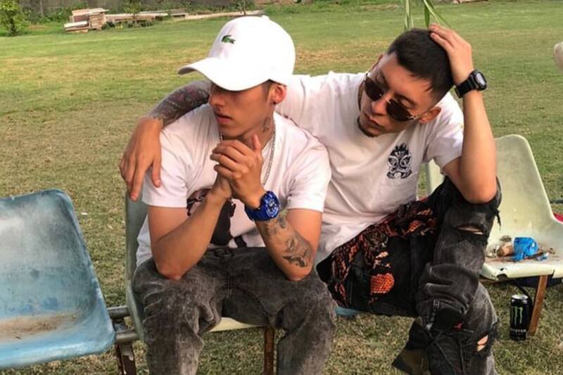 Pailita junto a Galee Galee. El puntarenense fue uno de los músicos que recordó al fallecido cantante. Créditos: Instagram.