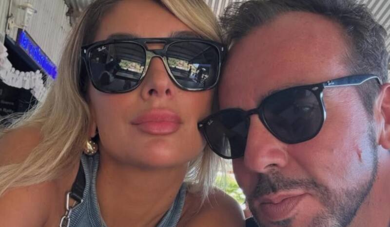 llevan casi un año de romance tras infidelidad de Carla Jara.