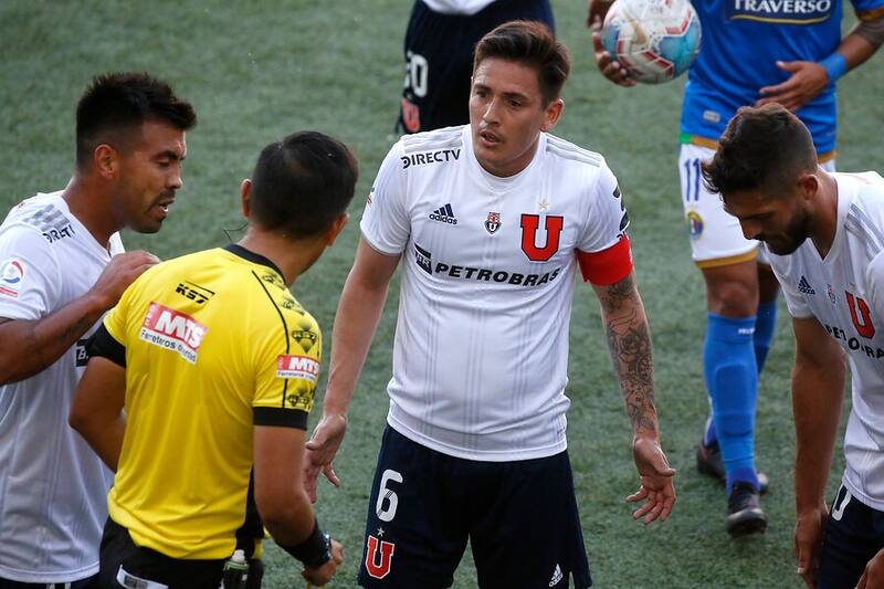 La leyenda de la U que impactó a todos en el fútbol chileno: jugó dos partidos en un mismo día. Foto: Aton.