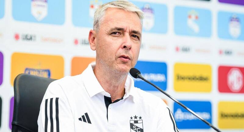 Tiago Nunes en su época en Perú.