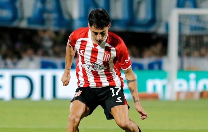 ¿A Colo Colo o la U? La potente razón que acerca a Javier Altamirano al fútbol chileno.