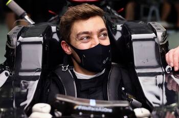 A paso de Lewis Hamilton: George Russell terminó primero en prácticas libres del GP Sakhir