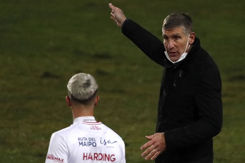 Martín Palermo, como entrenador de Curicó Unido.