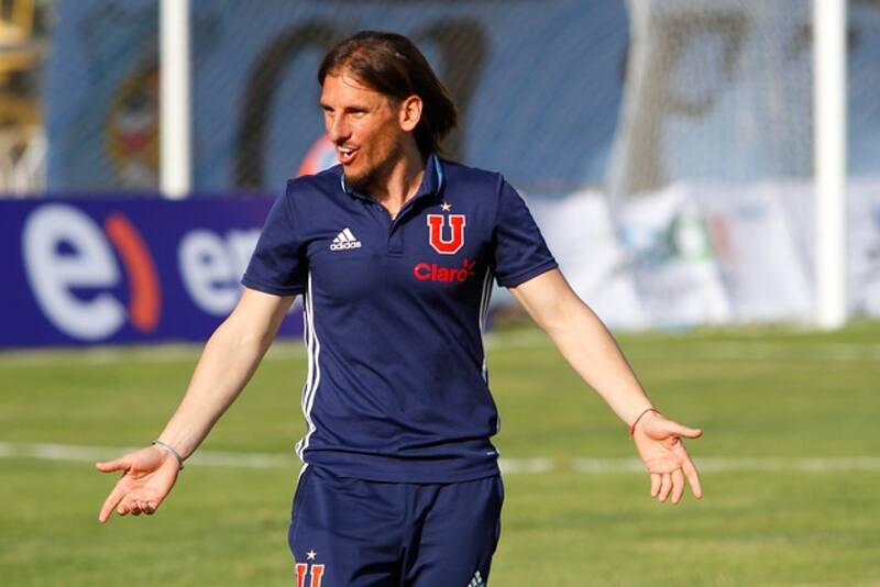 El DT argentino en su paso por Universidad de Chile. Foto: Aton.