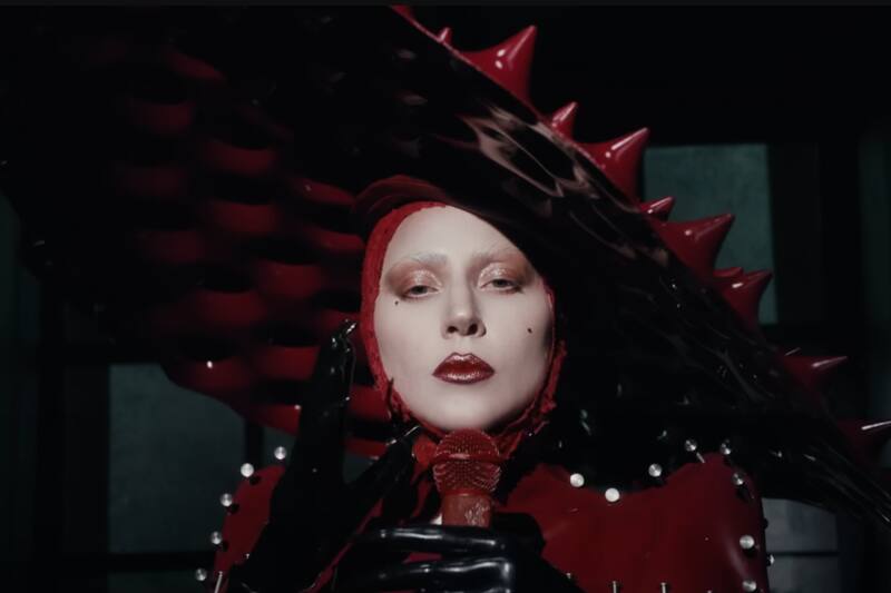 ¿La cantante habría plagiado a una banda chilena? Productores, ingenieros y músicos dan su opinión.