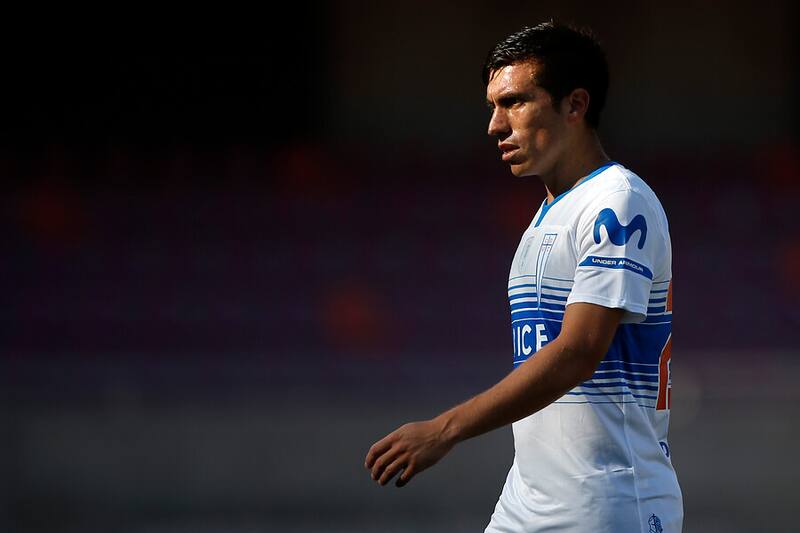 El lateral no fue renovado por Universidad Católica. Foto: Aton.