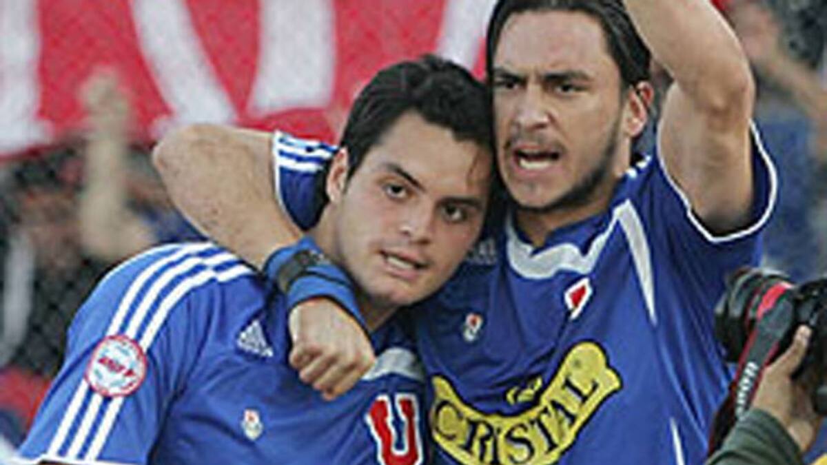 Sebastián Pinto, ex delantero de la U: "Si no le hacíamos la cama a Salvador Capitano, no se iba nunca"