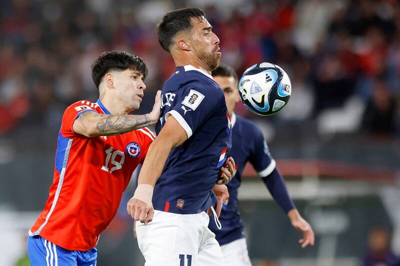 enfrentando a La Roja por las Eliminatorias. Foto: Aton.