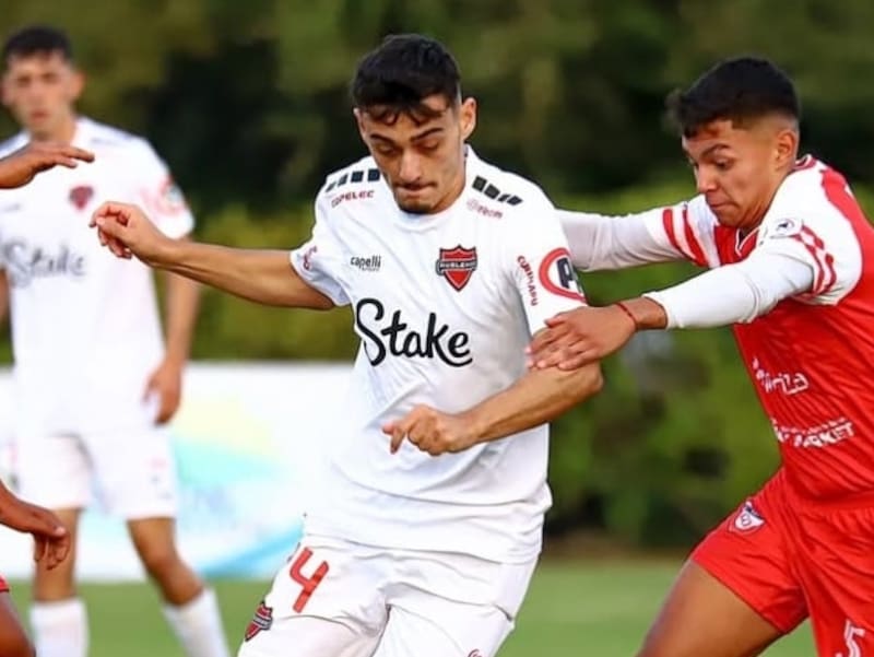 El extremo seguirá siendo baja en los Diablos Rojos tras lesionarse en un duelo amistoso. Foto: Instagram Ñublense.