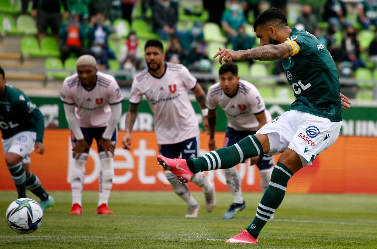 Hinchas de Santiago Wanderers explotaron contra nuevo director porque sería fanático de la U y Everton: "Flor de directivo"