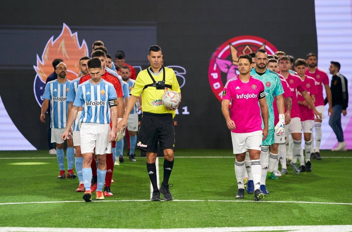Chicharito Hernández y un Campeón del Mundo: Los futbolistas profesionales que juegan en la Kings League de Gerard Piqué