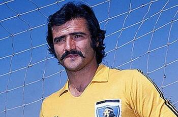 Mario Osbén, exportero de La Roja, falleció esta mañana a causa de un infarto