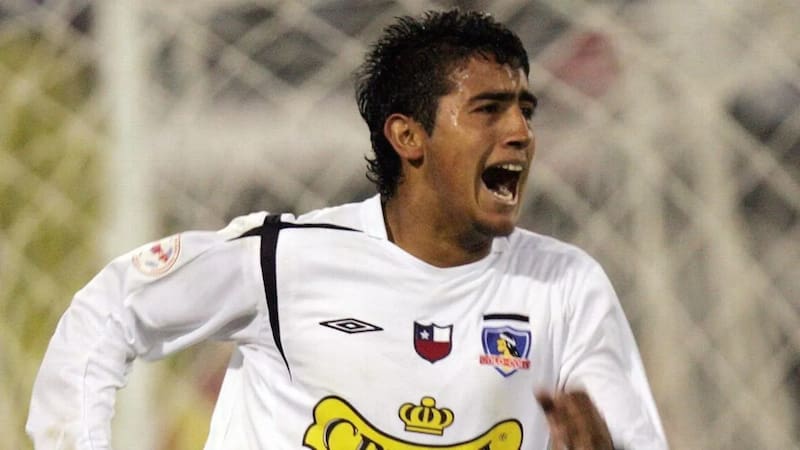 Arturo Vidal volverá a vestir la camiseta de Colo Colo.