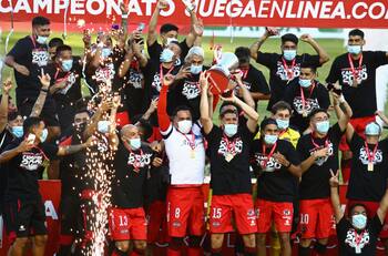 Siguen sumando: Ñublense confirmó la llegada de un prometedor mediocampista paraguayo