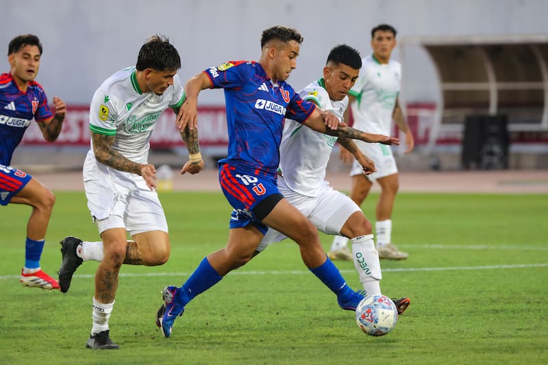 “Me sorprendió mucho”: postulan a mediocampista chileno para Colo Colo, la U o la UC. Foto: Aton.