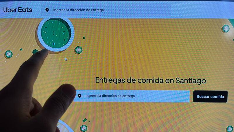 En Uber Eats puedes comprar tanto por la app como en su página web. Créditos: En La Hora.