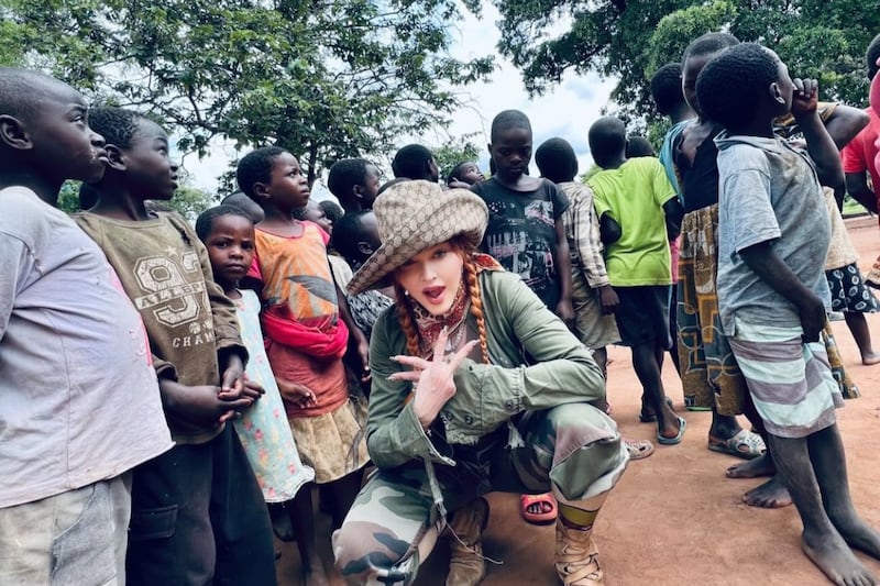 Madonna visitó la instalaciones de su fundación en Malawi.