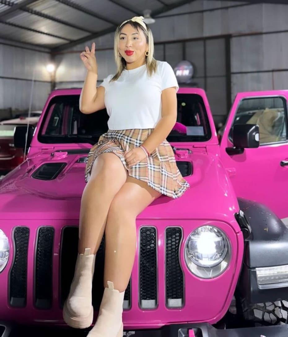 Naya Fácil presentó a su nuevo auto, "Nayipeta".
